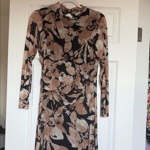 Madison + Hudson Elegant Floral Long Sleeve Dress size M